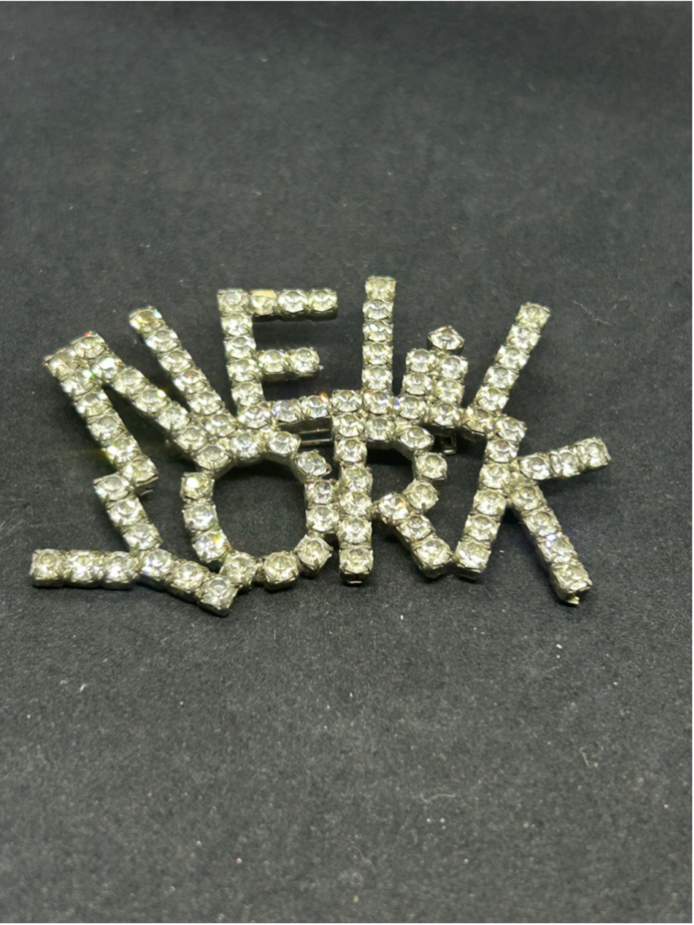 Women's Unbranded New York Rhinestone Brooch One Size